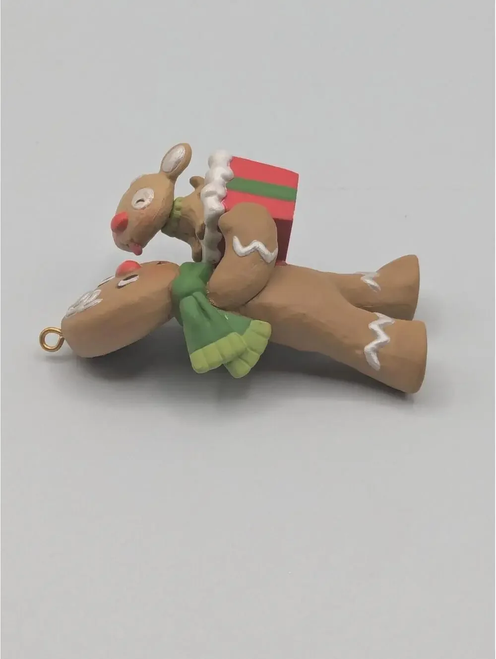 Hallmark Keepsake Kisses for Kacey 2014 Limited Edition Christmas Ornament